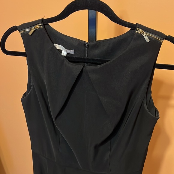 Darby black and white dress with detail zippers size 6 - Picture 3 of 8